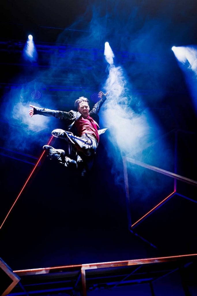 THE NUTCRACKER RELOADED - Jump